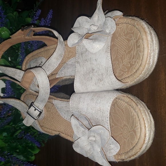 B.O.C. wedge sandals - Picture 1 of 7